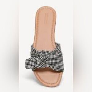Old Navy Black and White Sandals with Bow Detail